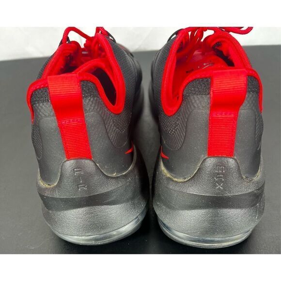Nike air max axis sneakers main image 11